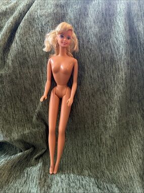 Barbie Blonde Fashion Doll - Nude Body
